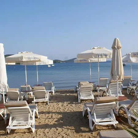 Otel Uzhan 2*