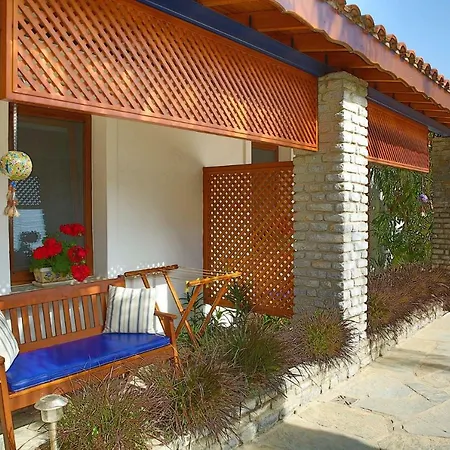 Otel Uzhan 2*