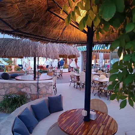 Hotell Uzhan